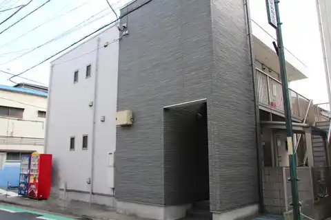 アディール川崎小田